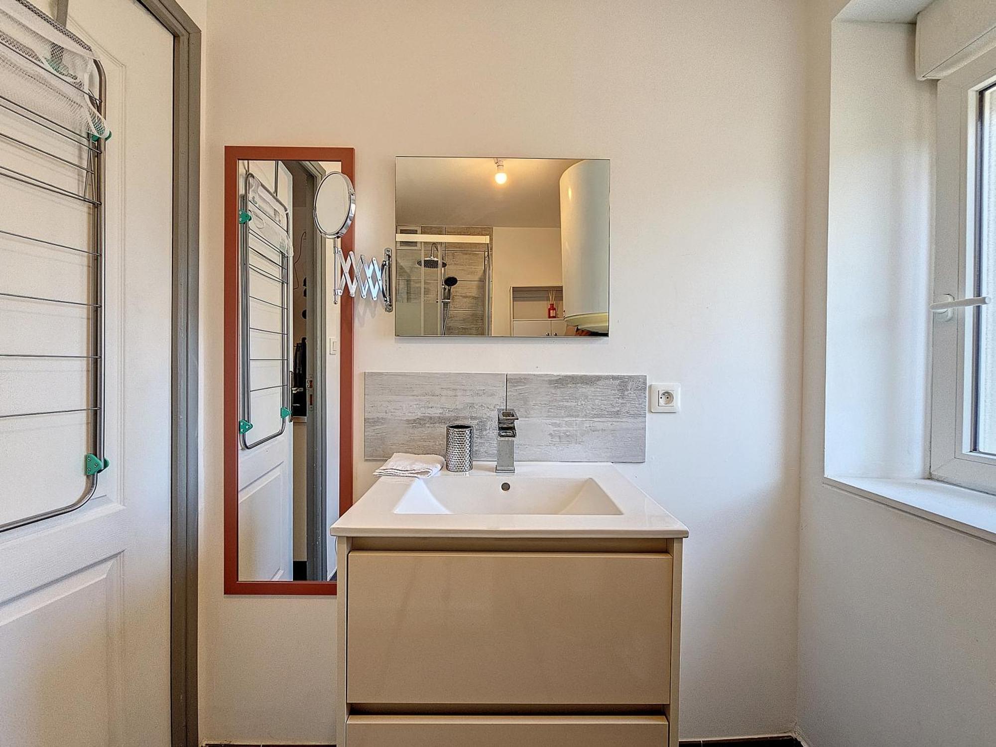 L'Auberge De La Gare, Appartements Tout Confort, Proches Gare Yzeure Exterior photo